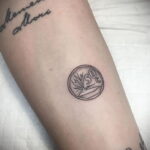 Рисунок татуировки на тему монеты 01.12.2020 №046 -coin tattoo- tatufoto.com