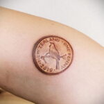 Рисунок татуировки на тему монеты 01.12.2020 №050 -coin tattoo- tatufoto.com
