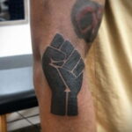 Рисунок татуировки с кулаком 06.12.2020 №001 -fist tattoo- tatufoto.com
