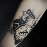 Рисунок татуировки с кулаком 06.12.2020 №012 -fist tattoo- tatufoto.com