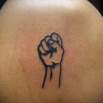 Рисунок татуировки с кулаком 06.12.2020 №025 -fist tattoo- tatufoto.com