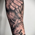 Рисунок татуировки с кулаком 06.12.2020 №085 -fist tattoo- tatufoto.com