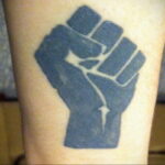 Рисунок татуировки с кулаком 06.12.2020 №155 -fist tattoo- tatufoto.com
