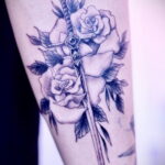 Тату роза на запястье пример 01.12.2020 №004 -rose tattoo on forearm- tatufoto.com