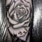 Тату роза на запястье пример 01.12.2020 №014 -rose tattoo on forearm- tatufoto.com