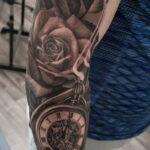 Тату роза на запястье пример 01.12.2020 №017 -rose tattoo on forearm- tatufoto.com