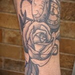 Тату роза на запястье пример 01.12.2020 №022 -rose tattoo on forearm- tatufoto.com