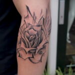 Тату роза на запястье пример 01.12.2020 №042 -rose tattoo on forearm- tatufoto.com