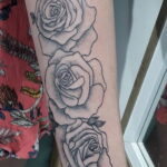 Тату роза на запястье пример 01.12.2020 №082 -rose tattoo on forearm- tatufoto.com