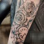 Тату роза на запястье пример 01.12.2020 №087 -rose tattoo on forearm- tatufoto.com