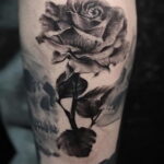 Тату роза на запястье пример 01.12.2020 №090 -rose tattoo on forearm- tatufoto.com