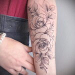 Тату роза на предплечье женская 01.12.2020 №012 -Women rose tattoo- tatufoto.com