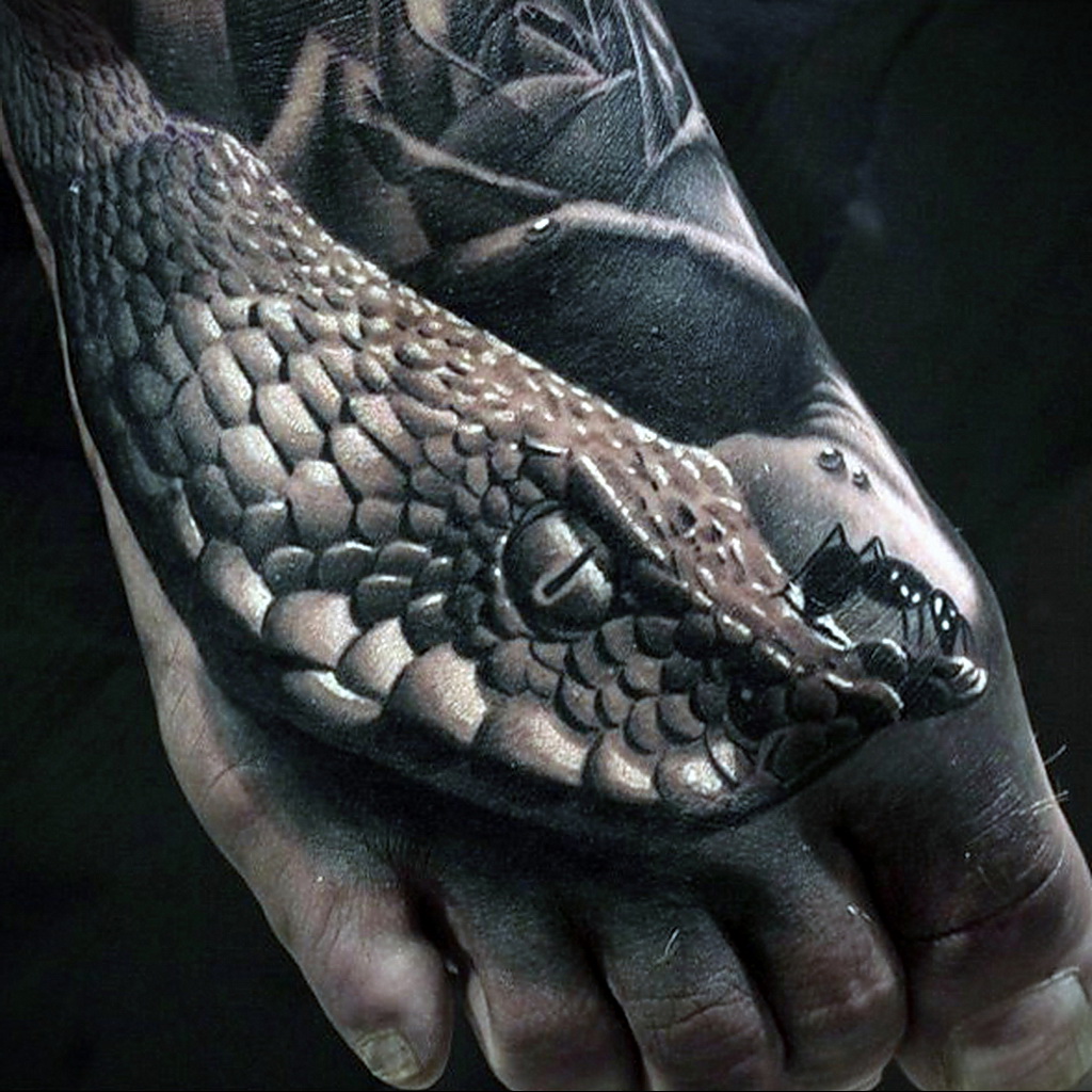 Тату в стиле реализм змея 02.01.2021 № 048 -snake tattoo realism- tatufoto....