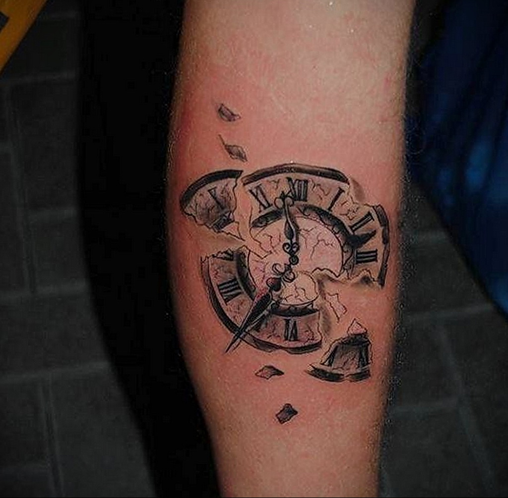 Татуировки связанные с временем