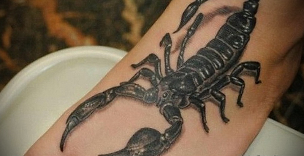 Фото тату черный скорпион 16.01.2021 № 0013 -black scorpion tattoo- tatufot...