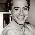 Тату Роберта Дауни про ребенка - Robert Downey's baby tattoo 4
