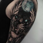 Тату в стиле реализм на плече 02.01.2021 №022 -realism tattoo on shoulder- tatufoto.com