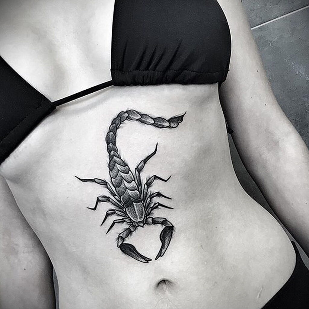 Тату скорпион на животе 16.01.2021 №0002 -scorpion tattoo on stomach- tatufoto.com