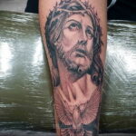 Фото Тату с Иисусом Христом 11.01.2021 №10082 -jesus tattoo- tatufoto.com