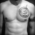 Фото Тату скорпион на груди 16.01.2021 №0023 -scorpion tattoo on chest- tatufoto.com