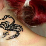 Фото Тату скорпион на шее 16.01.2021 №0050 -scorpion tattoo on neck- tatufoto.com