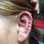 Фото Хрящевой пирсинг 29.01.2021 №0072 - Cartilage piercing - tatufoto.com