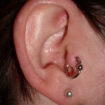 Фото Хрящевой пирсинг 29.01.2021 №0073 - Cartilage piercing - tatufoto.com