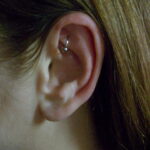 Фото Хрящевой пирсинг 29.01.2021 №0082 - Cartilage piercing - tatufoto.com
