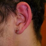 Фото Хрящевой пирсинг 29.01.2021 №0136 - Cartilage piercing - tatufoto.com