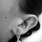 Фото Хрящевой пирсинг 29.01.2021 №0149 - Cartilage piercing - tatufoto.com