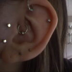 Фото Хрящевой пирсинг 29.01.2021 №0167 - Cartilage piercing - tatufoto.com