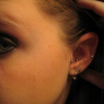 Фото Хрящевой пирсинг 29.01.2021 №0175 - Cartilage piercing - tatufoto.com