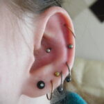 Фото Хрящевой пирсинг 29.01.2021 №0176 - Cartilage piercing - tatufoto.com