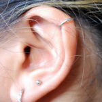 Фото Хрящевой пирсинг 29.01.2021 №0177 - Cartilage piercing - tatufoto.com