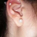 Фото Хрящевой пирсинг 29.01.2021 №0194 - Cartilage piercing - tatufoto.com