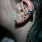 Фото Хрящевой пирсинг 29.01.2021 №0201 - Cartilage piercing - tatufoto.com