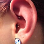 Фото Хрящевой пирсинг 29.01.2021 №0319 - Cartilage piercing - tatufoto.com