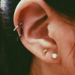 Фото Хрящевой пирсинг 29.01.2021 №0376 - Cartilage piercing - tatufoto.com