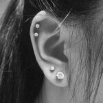 Фото Хрящевой пирсинг 29.01.2021 №0382 - Cartilage piercing - tatufoto.com