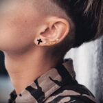 Фото Хрящевой пирсинг 29.01.2021 №0383 - Cartilage piercing - tatufoto.com