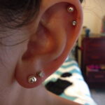 Фото Хрящевой пирсинг 29.01.2021 №0418 - Cartilage piercing - tatufoto.com