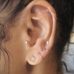 Фото Хрящевой пирсинг 29.01.2021 №0423 - Cartilage piercing - tatufoto.com