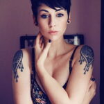 Фото девушки с татуировками 24.01.2021 №0025 - girl with tattoo - tatufoto.com