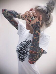 Фото девушки с татуировками 24.01.2021 №0027 - girl with tattoo - tatufoto.com