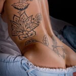 Фото девушки с татуировками 24.01.2021 №0149 - girl with tattoo - tatufoto.com