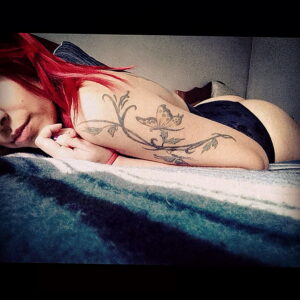 Фото девушки с татуировками 24.01.2021 №0152 - girl with tattoo - tatufoto.com