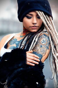 Фото девушки с татуировками 24.01.2021 №0389 - girl with tattoo - tatufoto.com