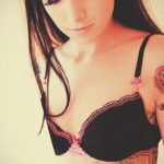 Фото женского цветного рисунка тату 09.01.2021 №1190 -color female tattoo- tatufoto.com