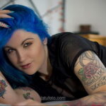 Фото женского цветного рисунка тату 09.01.2021 №1267 -color female tattoo- tatufoto.com