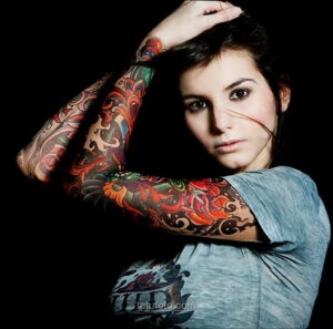 Фото женского цветного рисунка тату 09.01.2021 №1460 -color female tattoo- tatufoto.com